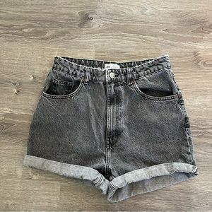 Zara women’s high rise denim shorts cuffed charcoal gray black 10
